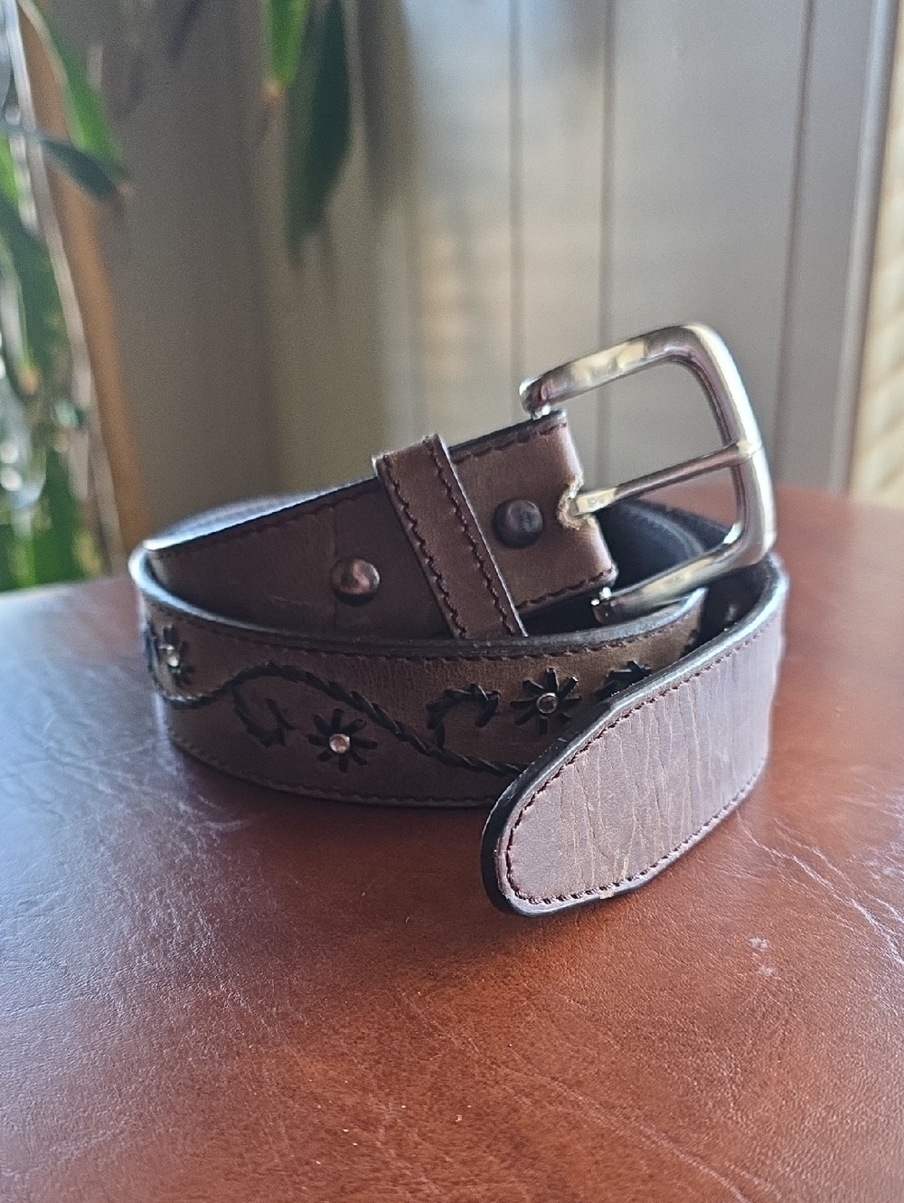 Brown Floral Embossed Women's Leather Belt
